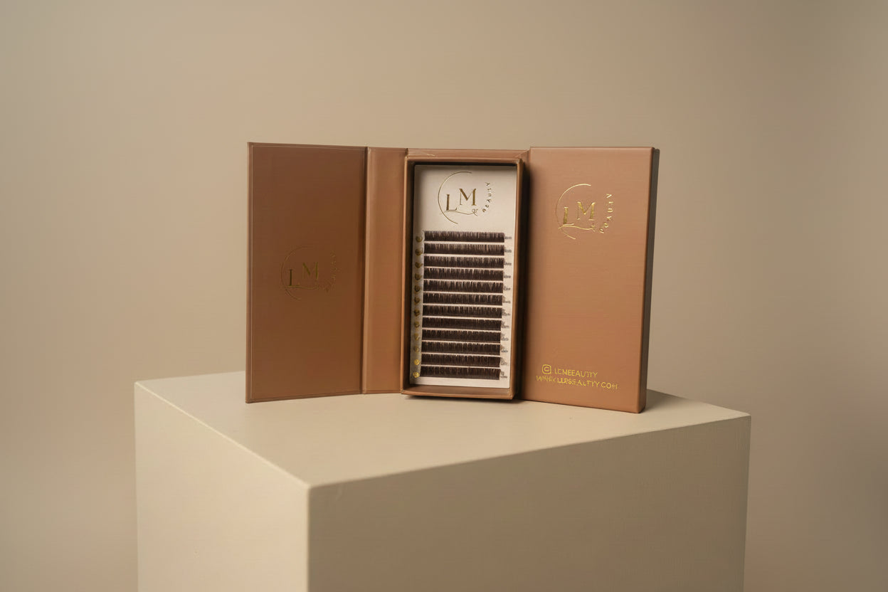 0.15 Brown Classic lashes