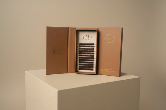 0.15 Brown Classic lashes