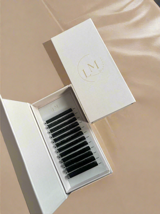 0.03 volume lash trays